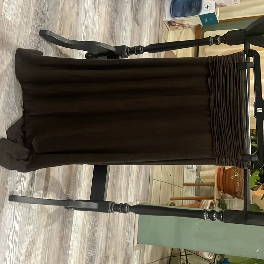 Brow skirt with ruffled top